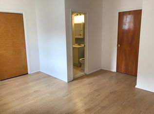 100 Oakland Ave APT 1, Jersey City, NJ 07306