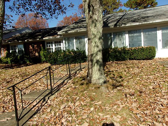 2nd image of 835 Inverness Court #C