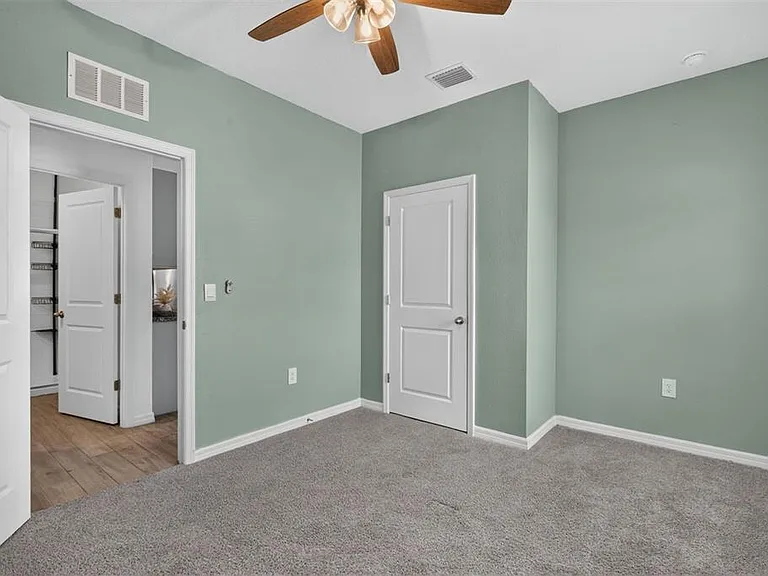 5122 SW 49th Ln — Photo 15