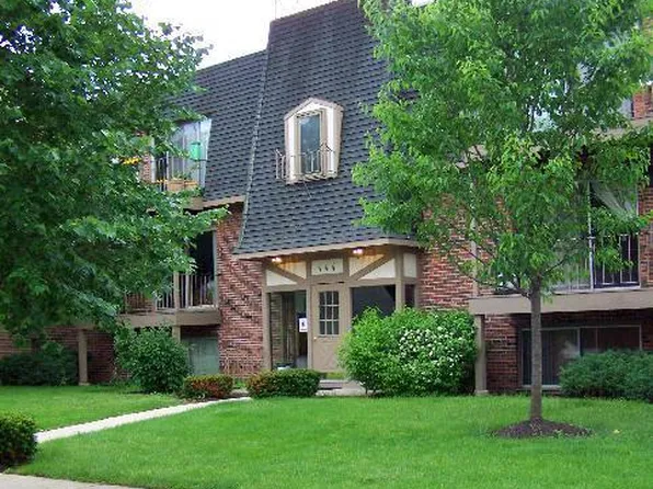 444 Cavalier Ct APT 3-1, Dundee, IL 60118