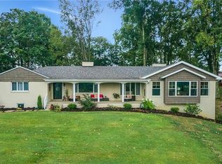 141 Canterbury Rd, Canonsburg, PA 15317