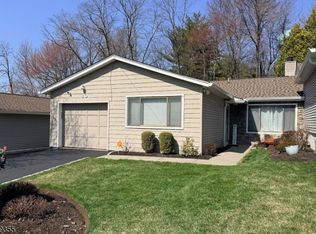 40 Glenview Dr, West Orange, NJ 07052