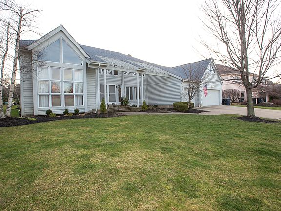 2nd image of 2644 Meadoway Dr