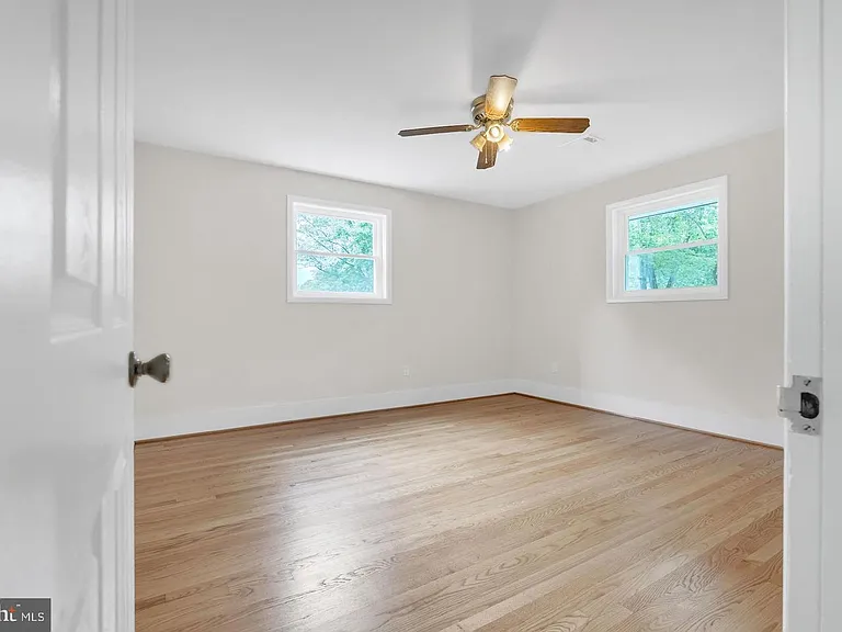 10911 Chandler Rd — Photo 36