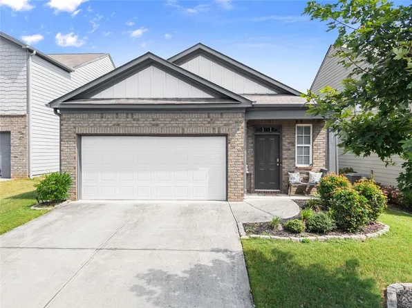 185 Ivey Hollow Cir, Dawsonville, GA 30534