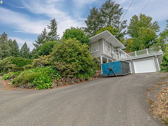 5th image of 11051 SE 105th Ave