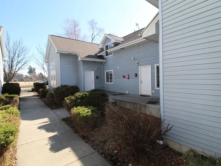 2217 N Hamilton St — Photo 5