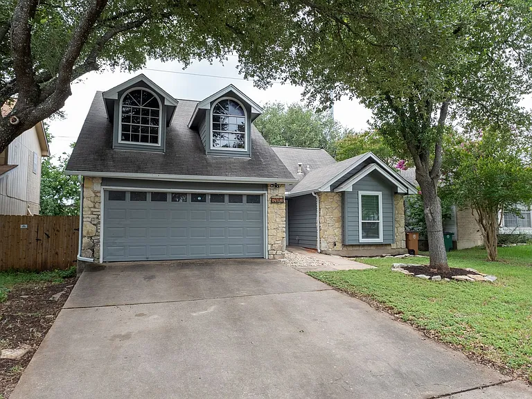 6307 Avery Island Ave — Photo 2