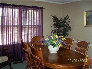 4th image of 4716 Oneida Ave