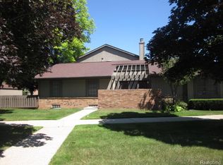 12400 Woodgate Dr, Plymouth, MI 48170
