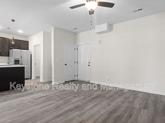 5th image of 229 E Johnson Cir Unit C303