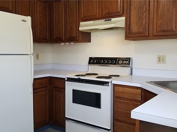 4th image of 420 Lady Bug Ln Unit 420