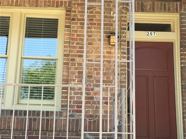 207 Summit Ave, Greensboro, NC 27401