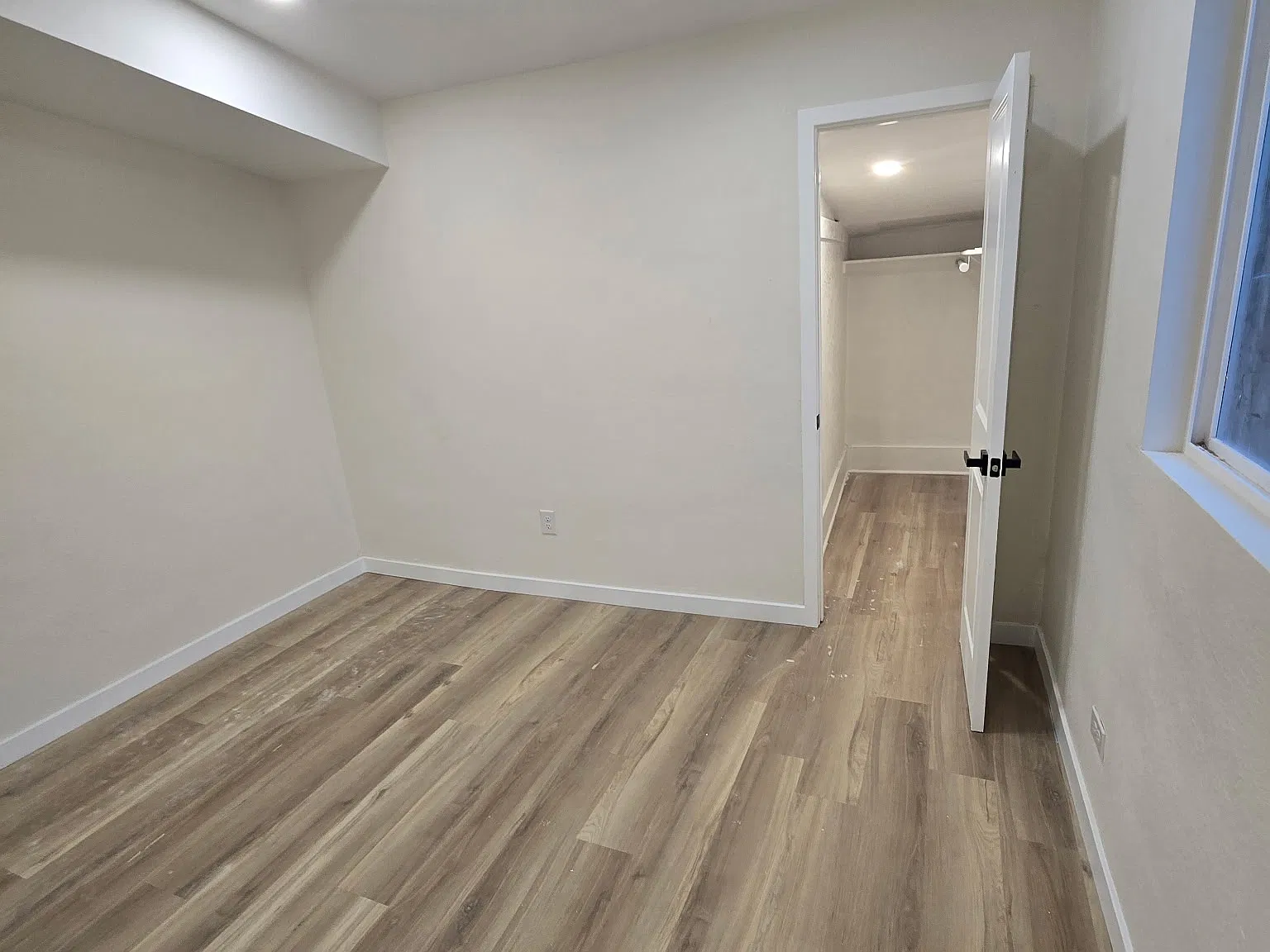 2 bed, 961 sqft, $2,450 — Photo 3