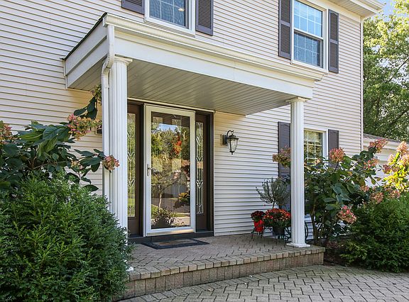 3rd image of 1259 W Borders Dr