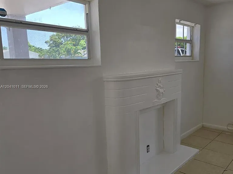 2325 Madison St #1 — Photo 4