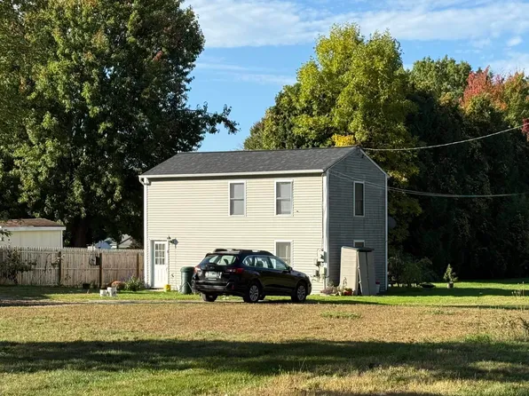 2670 Malletts Bay Avenue, Colchester, VT 05446