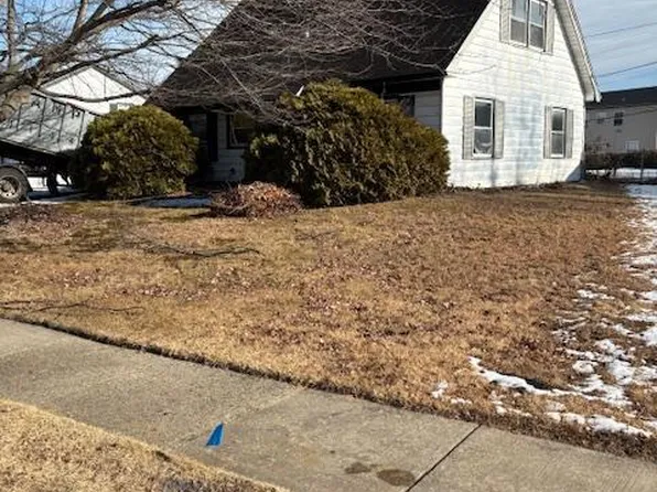 20 Miniature Ln, Willingboro, NJ 08046