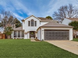 1228 Oxford Ln, Grapevine, TX 76051