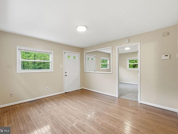 5th image of 8402 Sleepy Hollow Rd