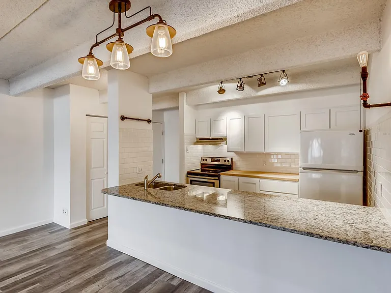 777 N Washington St #206 — Photo 1