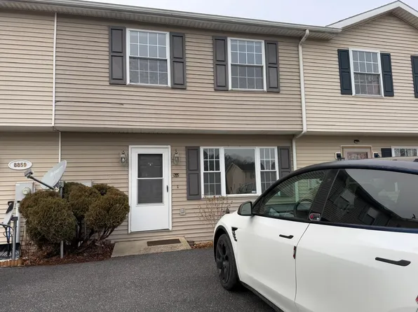 8861 Picadilly Cir, Waynesboro, PA 17268