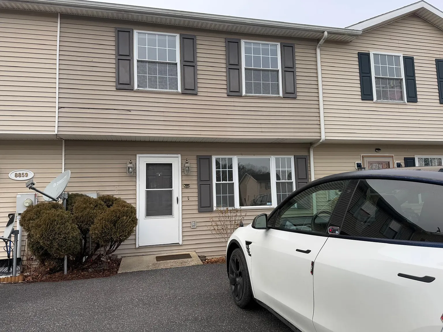 8861 Picadilly Cir photo 1