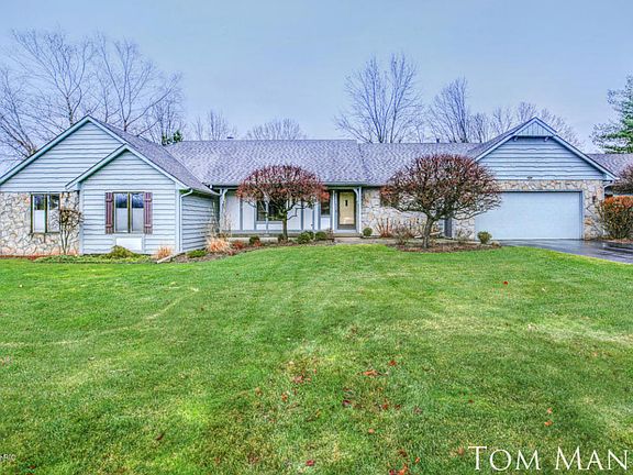 4th image of 5121 S Quail Crest Dr SE #A