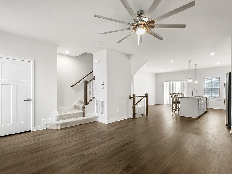 148 Fletcher Cir — Photo 16