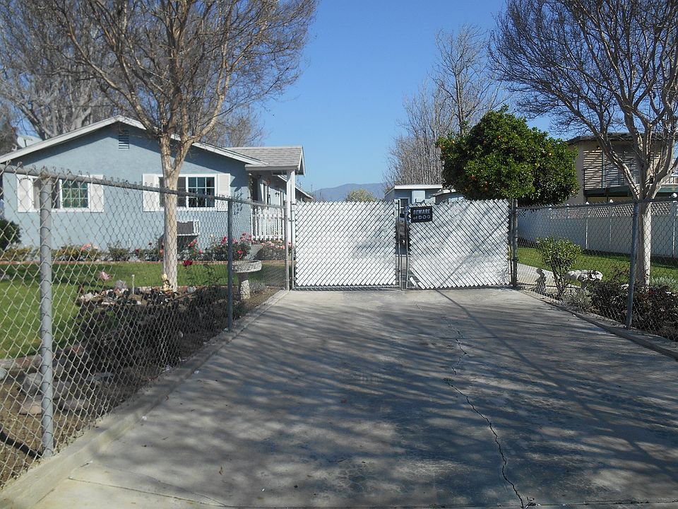 1st image of 3930 E Grand Ave