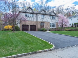 12 Beekman Hill Rd, Essex Fells, NJ 07021