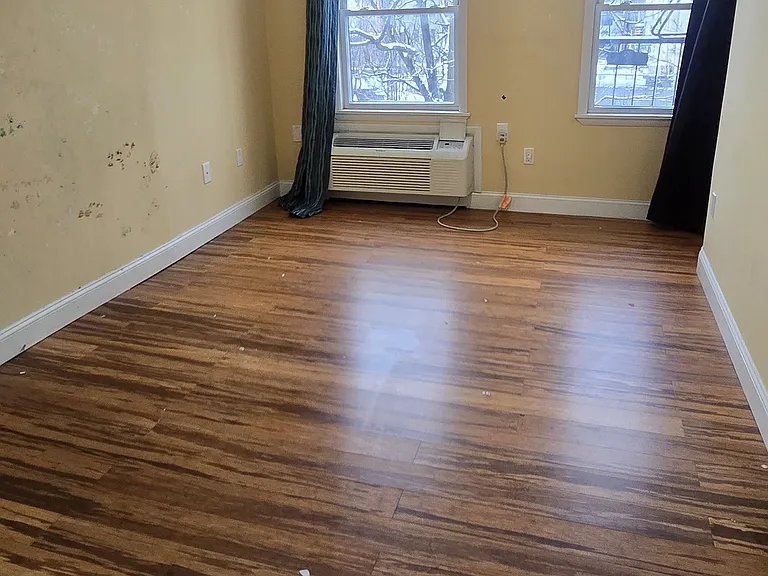 515 Summit Ave #4 — Photo 7