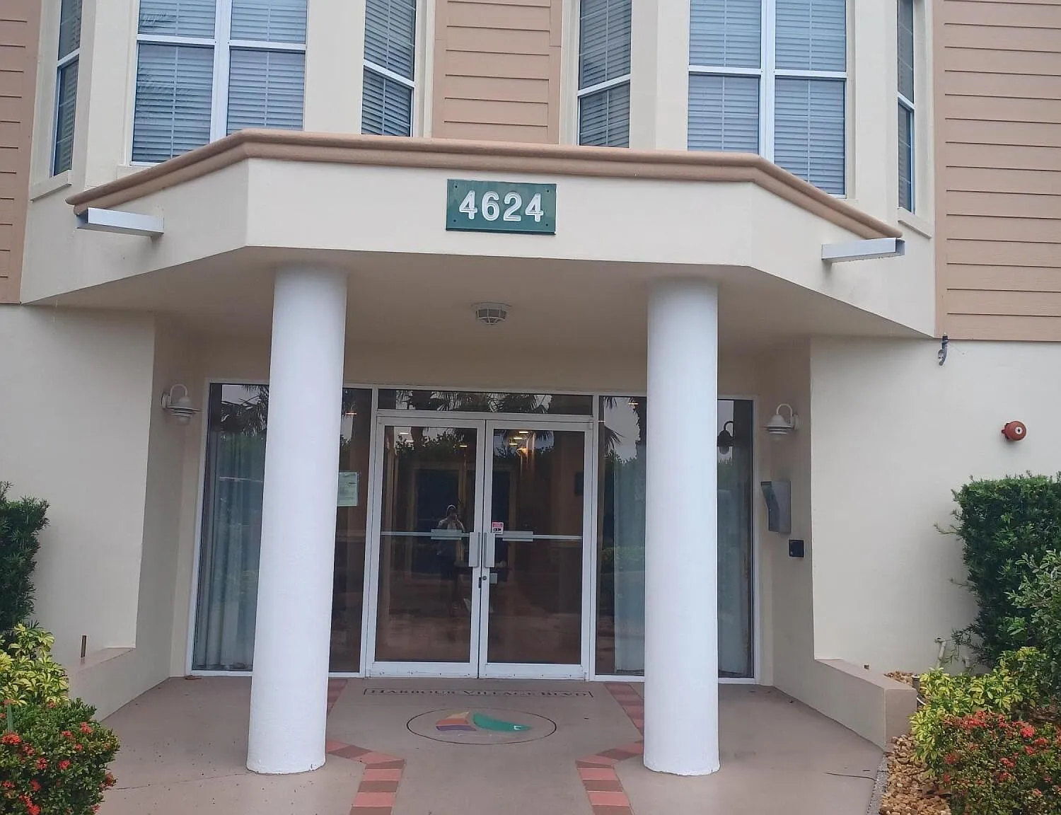 2 bed, 2.0 bath, 1489 sqft, $3,500 — Photo 1