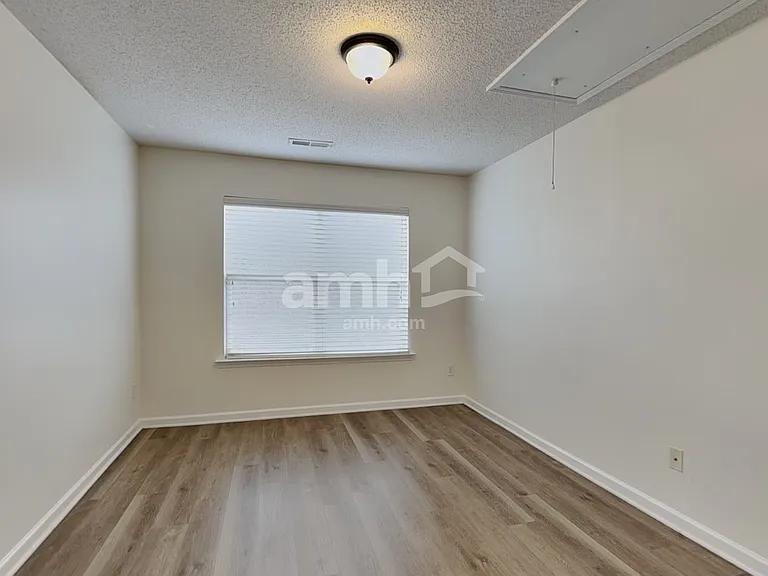 6004 Glen Way Dr — Photo 18