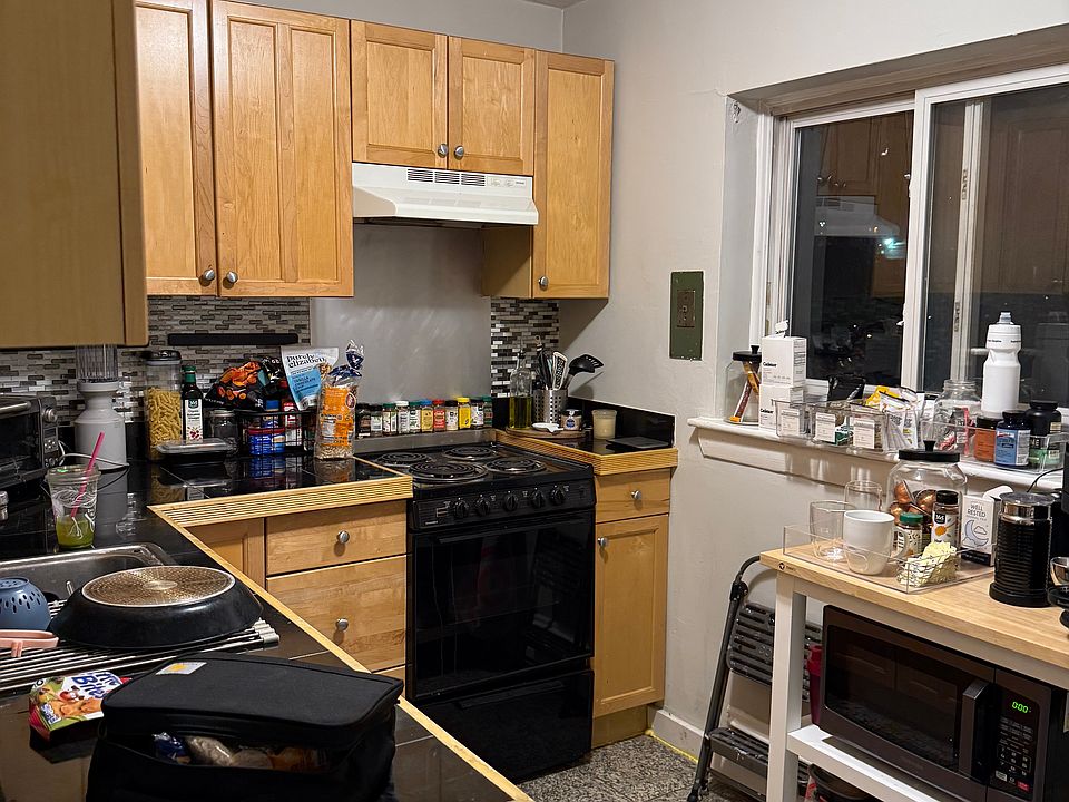 1st image of 70 Chiswick Rd APT 5