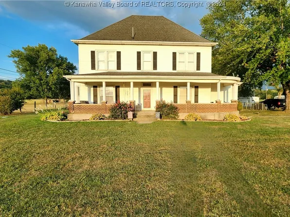 27113 Huntington Rd, Apple Grove, WV 25502