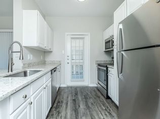 Lost Creek Apartments Homes, Grand Prairie, TX 75050