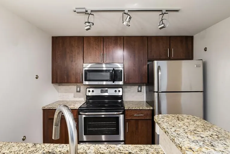 The Lofts at Franklin Apartments — Photo 5