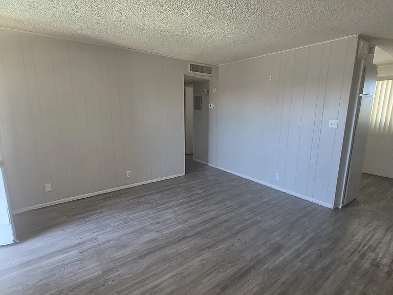 420 E McMurray Blvd — Photo 66