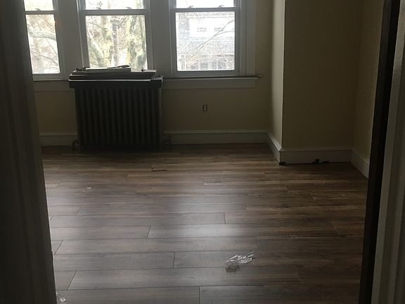 5th image of 4515 Princeton Ave