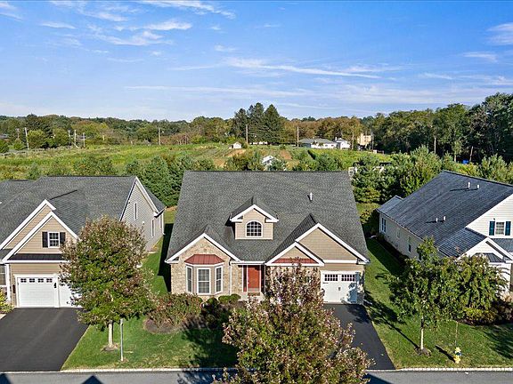 2nd image of 2616 Pioneer Rd