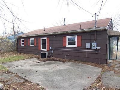 2nd image of 4393 Marlowe St