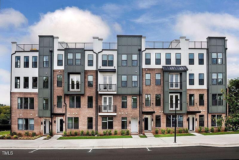 2nd image of 1245 S Blount St #201