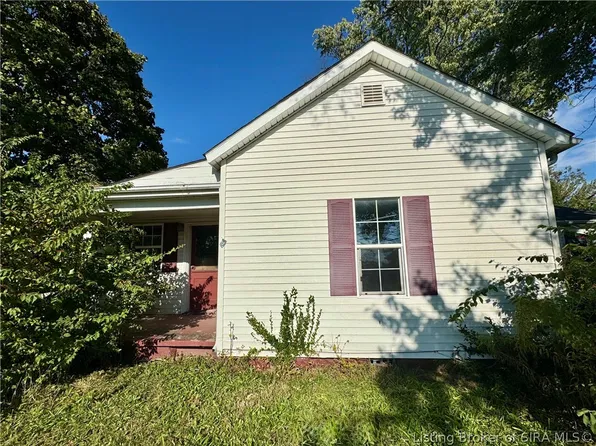 1210 New Street, Charlestown, IN 47111