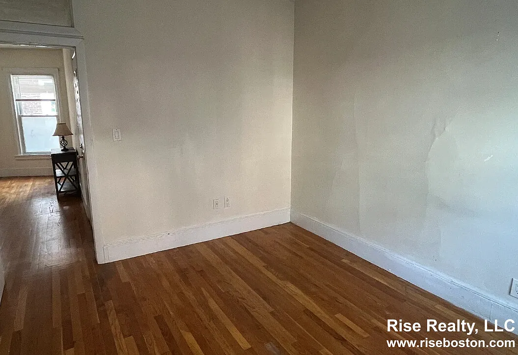 1 bed, 1.0 bath, $2,600 — Photo 3