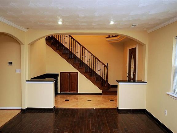 3rd image of 3920 Rumford Ln