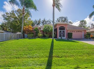 712 Dixie Ter, Sebastian, FL 32958