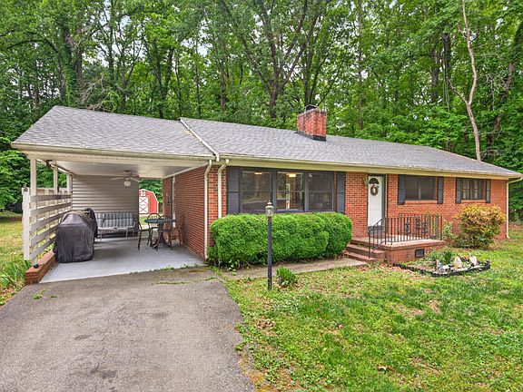 3rd image of 1420 Goodwin Rd