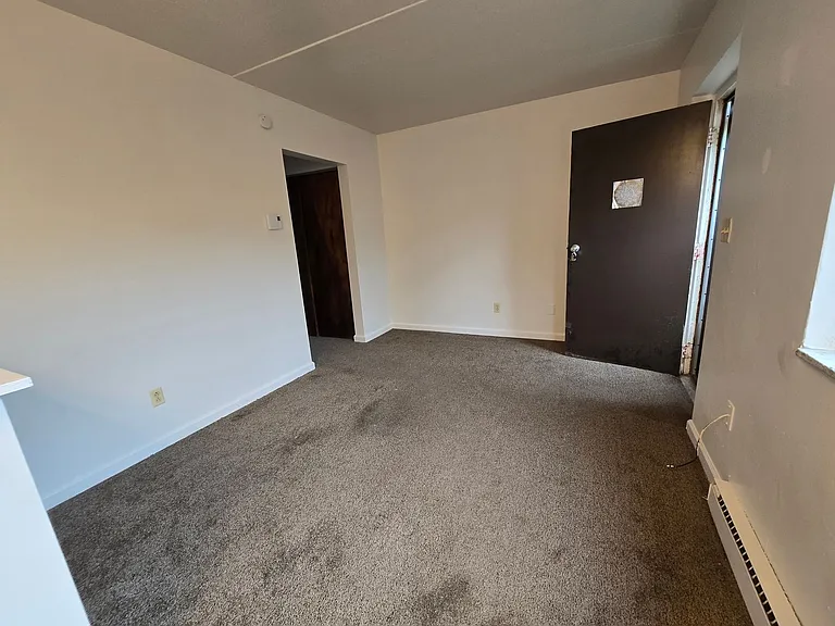 924 Seneca Ct — Photo 23