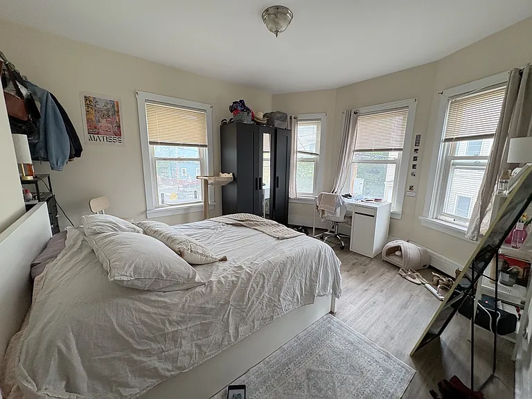 270 Washington St #1 — Photo 4